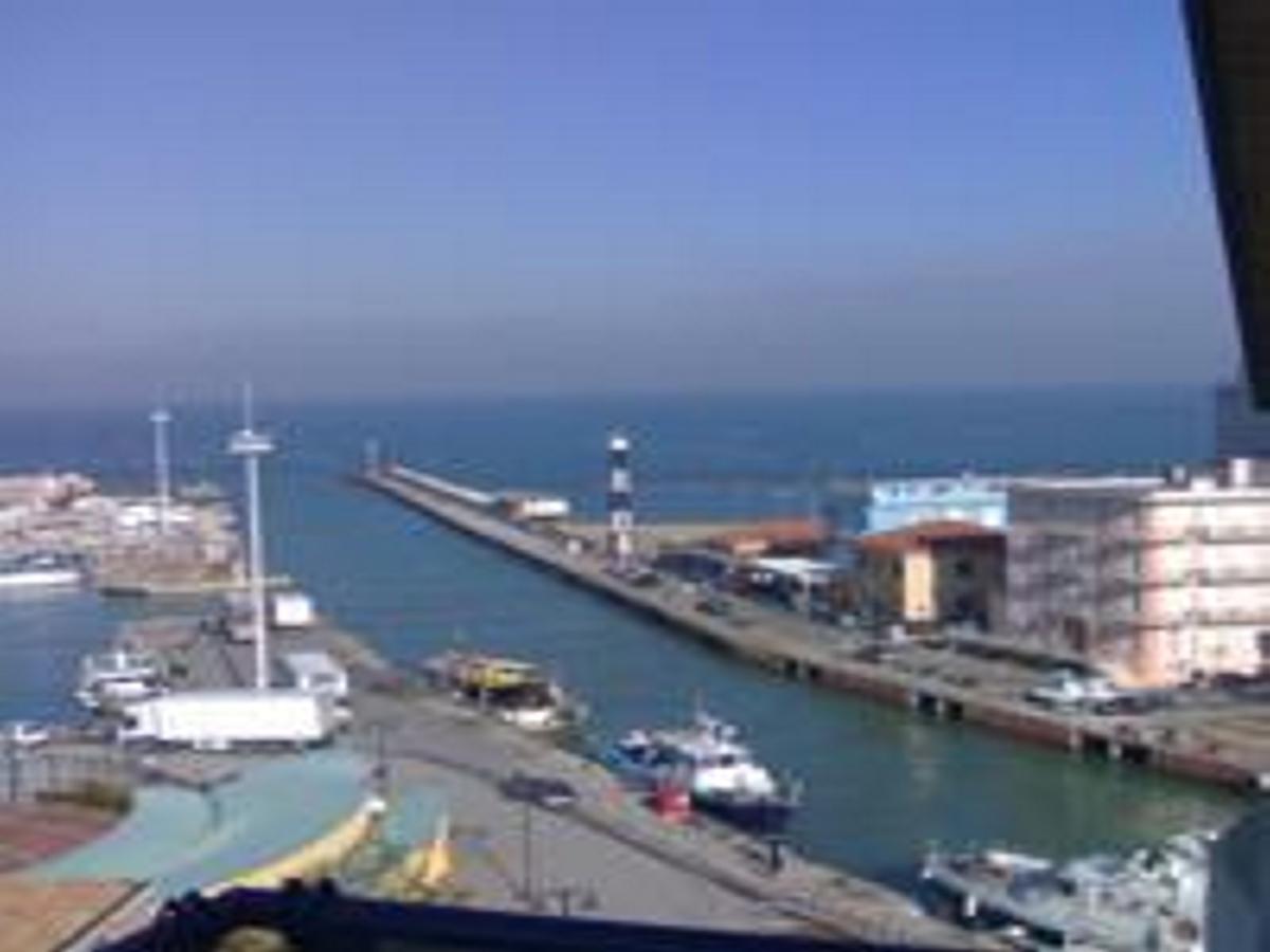 Residence Darsena Cattolica Esterno foto