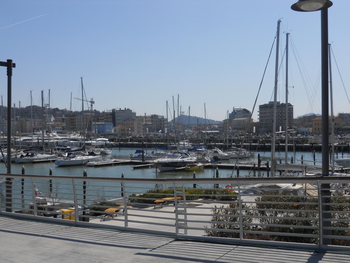 Residence Darsena Cattolica Esterno foto